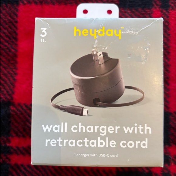 heyday Other - Heyday USB 3 rectractable phone charger